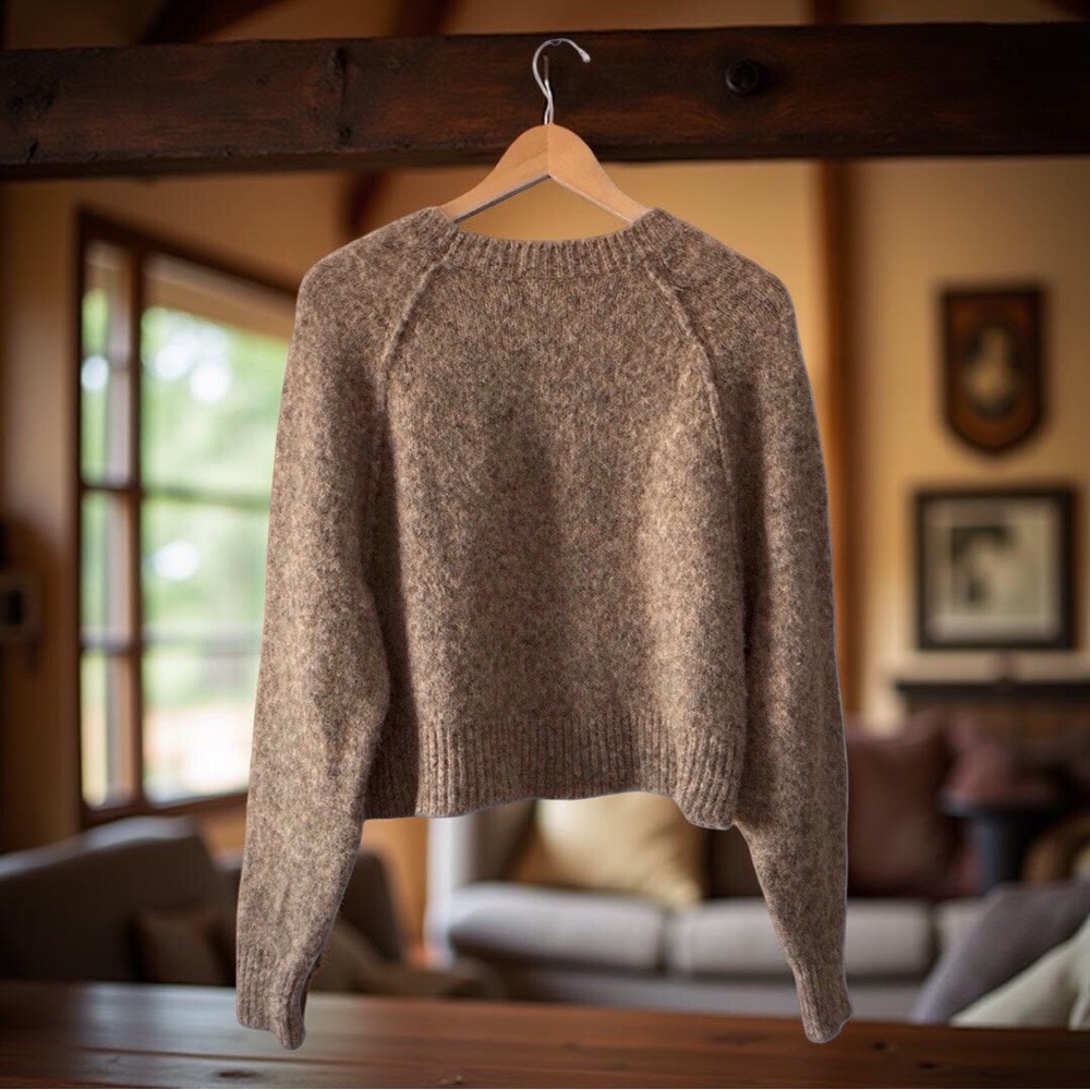 American Eagle Brown Knit Sweater – Size L, Bow Detail, Cozy Winter Style - Picture 2 of 9
